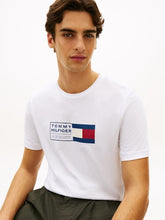 Carica l'immagine nel visualizzatore di Gallery, T-Shirt Tommy Hilfiger XXS
