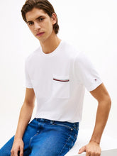 Carica l'immagine nel visualizzatore di Gallery, T-Shirt Tommy Hilfiger XXS