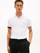 Carica l'immagine nel visualizzatore di Gallery, Polo Tommy Hilfiger XXS